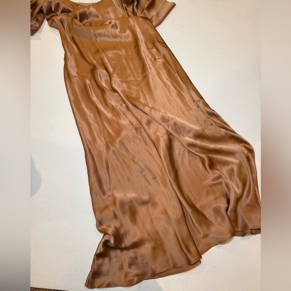 L'Agence Kenna Cowl Neck Cold Off the Shoulder 100% Silk Dress, like new, size 2 - Picture 9 of 9